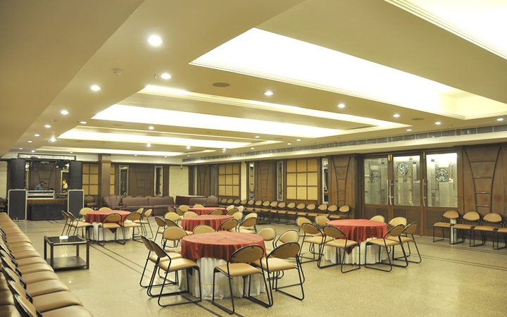 Hotel Park Grand, Sector-43 Hotel Park Grand