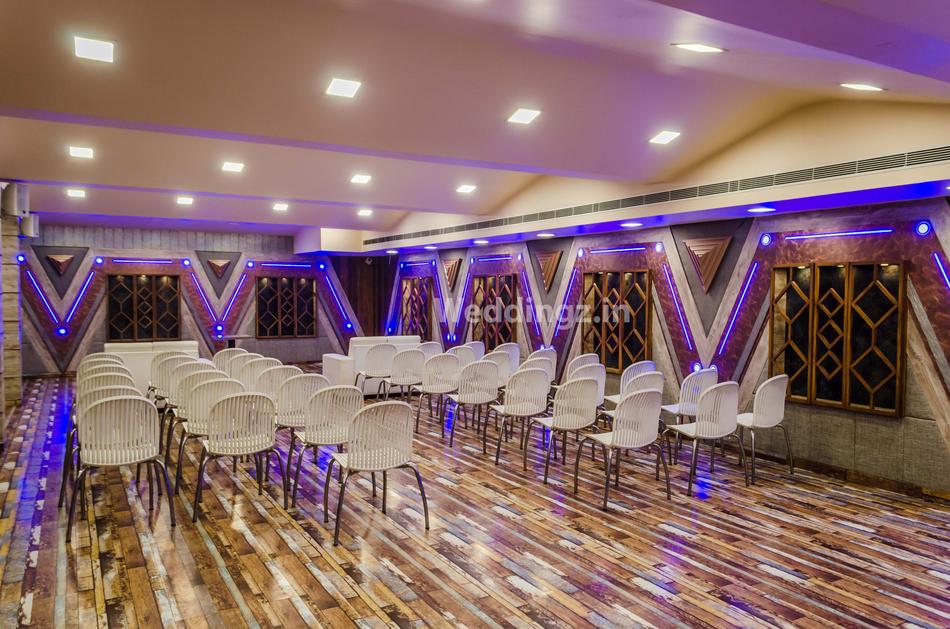 Wadhwa Banquet Alambagh, Lucknow Banquet Hall WeddingZ.in