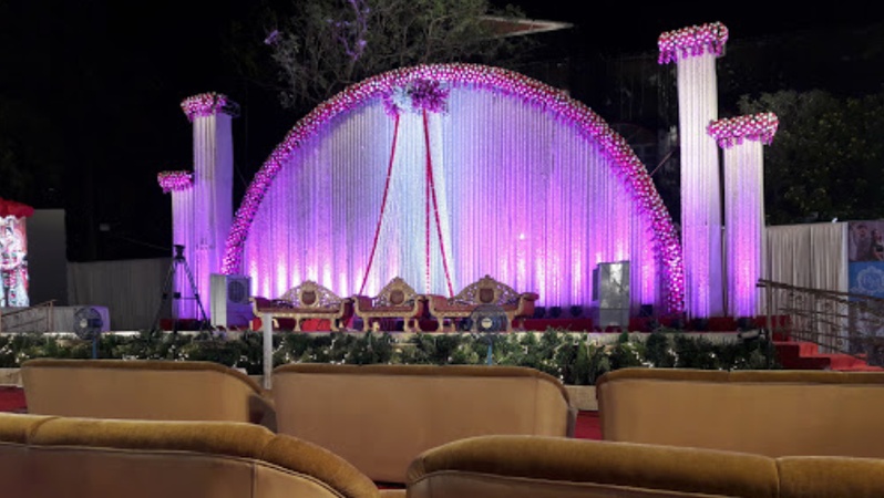 Dr. T.R. Naravane Banquet, Kandivali West Dr. T.R. Naravane Banquet