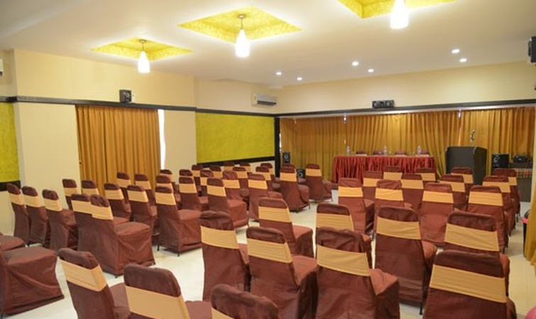 Hotel Savshanti Towers, Alkapuri Hotel Savshanti Towers