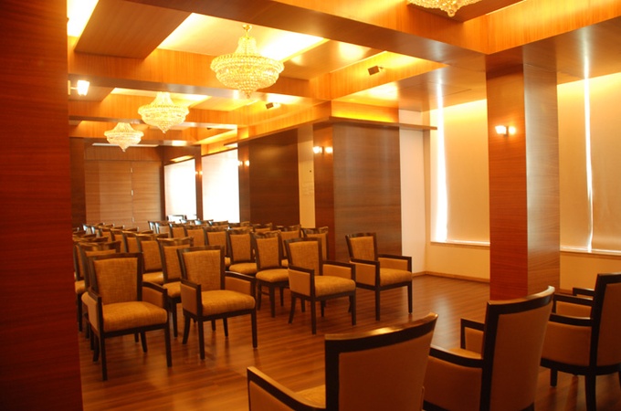Hotel Lerida, Thane West Hotel Lerida