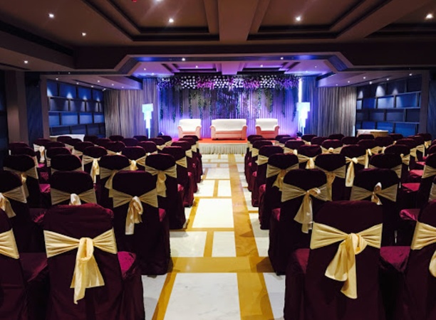 Five Petals Hotel And Banquets, Ghatlodiya Five Petals Hotel And Banquets