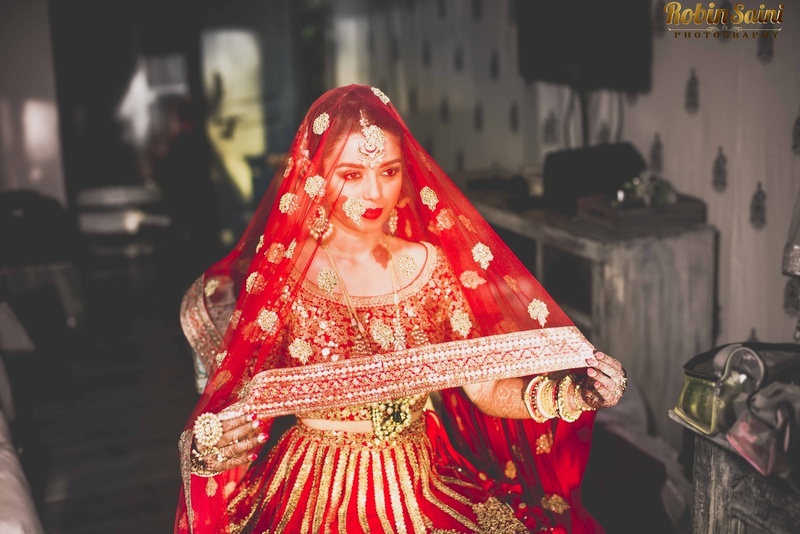 What To Wear When: Wedding Lehenga vs Wedding Saree | WeddingBazaar