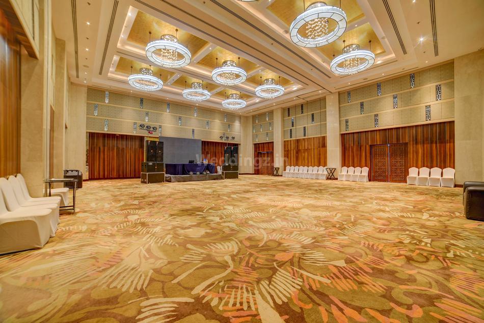 Crystal Sarovar Fatehabad Road, Agra Banquet Hall Wedding Lawn