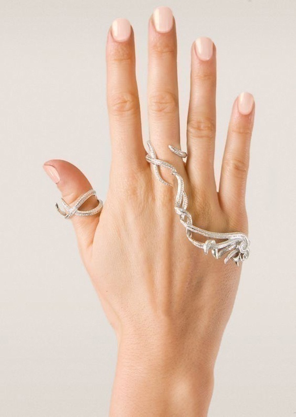 Palm Finger Rings Are the New Wrap around Bling 