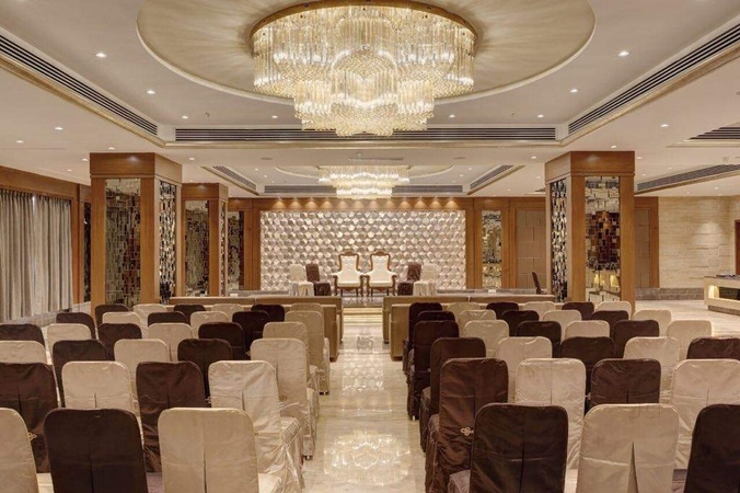 Grand Qaraar And Banquet, Memnagar Grand Qaraar And Banquet