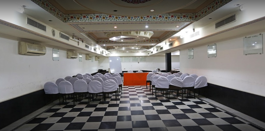 OYO Flagship 15122 (Hotel Kohinoor), Sindhi Camp OYO Flagship 15122 (Hotel Kohinoor)