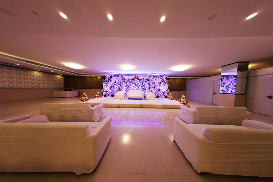 The Thane Club Thane West, Mumbai Banquet Hall WeddingZ.in