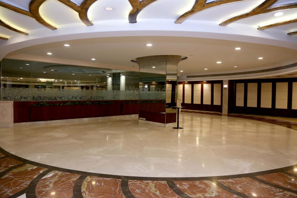 Evershine Banquets Malad West, Mumbai Banquet Hall WeddingZ.in