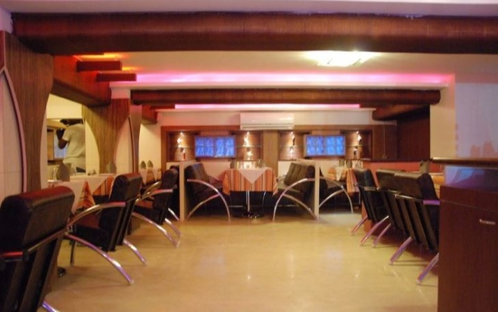 Oyo 15921 Hotel Golden Rock, Pimpri-Chinchwad Oyo 15921 Hotel Golden Rock