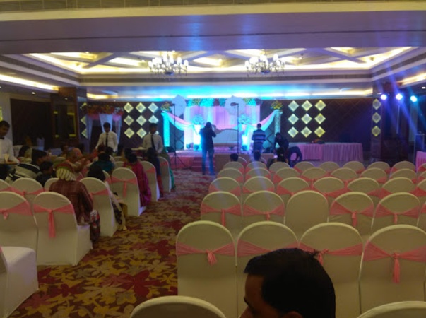 Hotel Lineage, Gomti Nagar Hotel Lineage