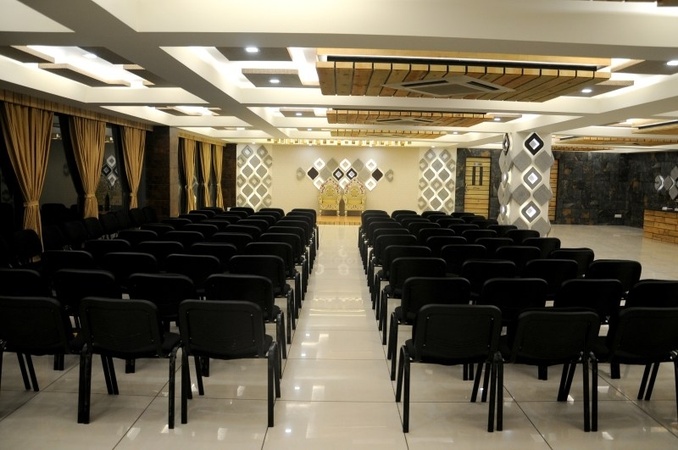 Relish Restaurant & Banquet, Chanakyapuri Relish Restaurant & Banquet