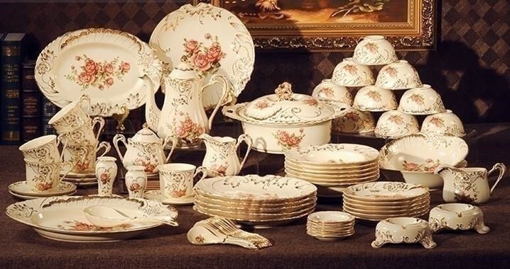 CROCKERY SETS