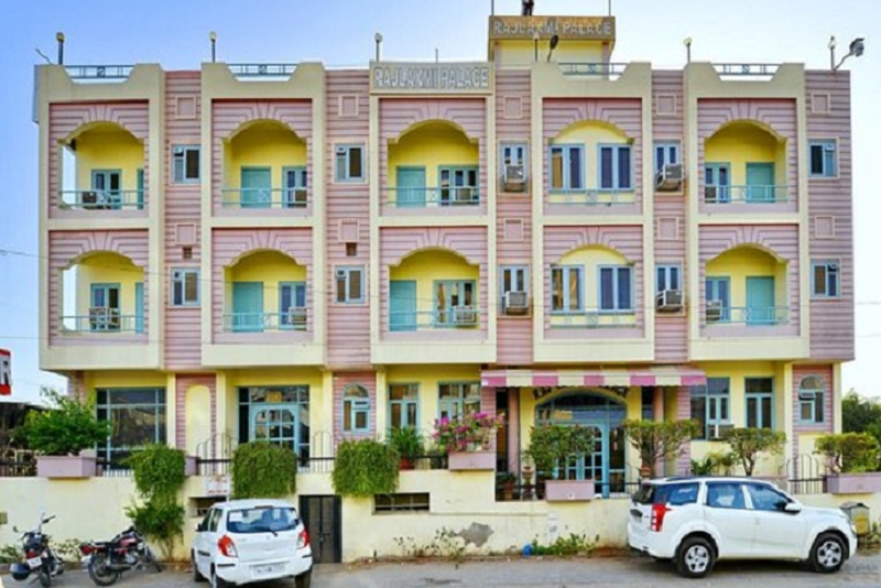 Hotel Raj Laxmi Palace Sodala, Jaipur Banquet Hall Wedding Lawn WeddingZ.in