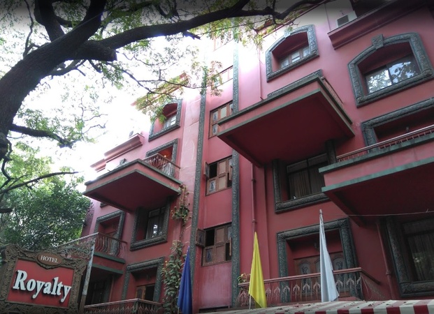 Hotel Royalty, Prabhat Road Hotel Royalty