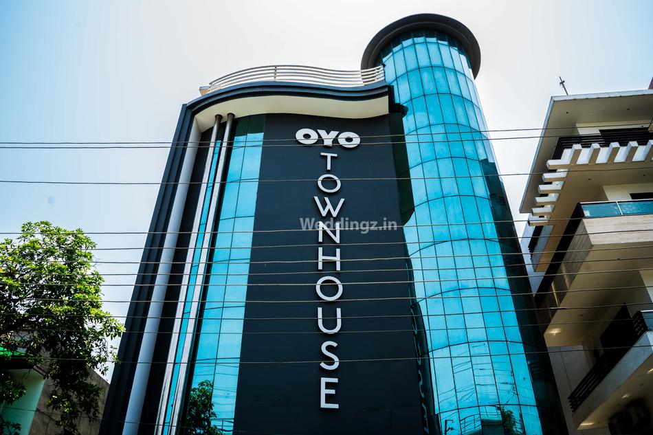 OYO Townhouse 012 Kaushambi Metro Ghaziabad  Delhi Banquet Hall