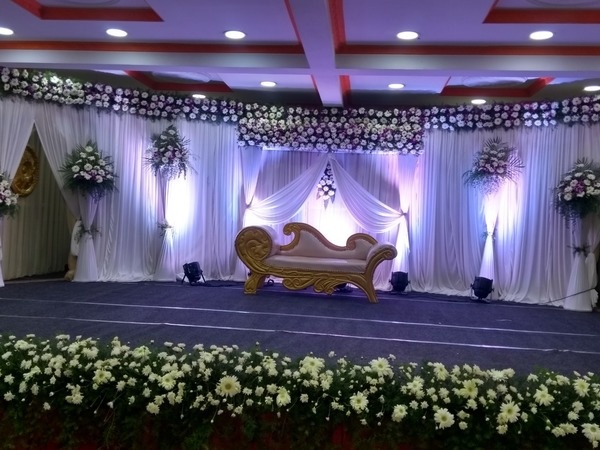 Sri Ammanaa Mahaall, Koyambedu Sri Ammanaa Mahaall
