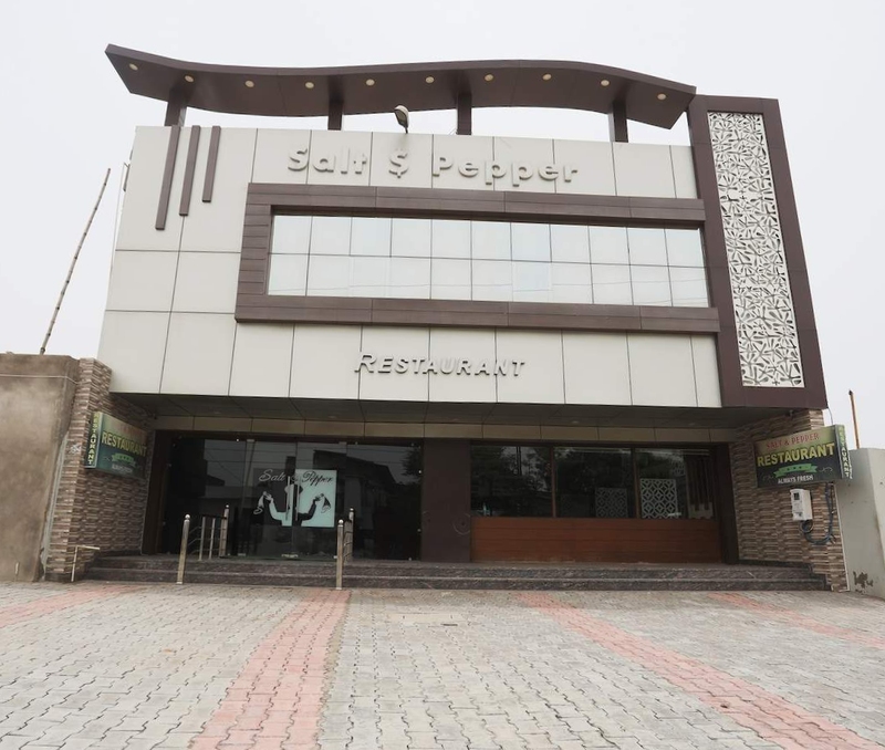 Salt and Pepper Restaurant and Banquet Trans Yamuna Colony, Agra
