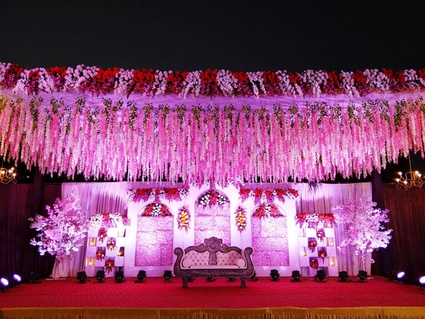 Carlton Hotel, Hazratganj Carlton Hotel