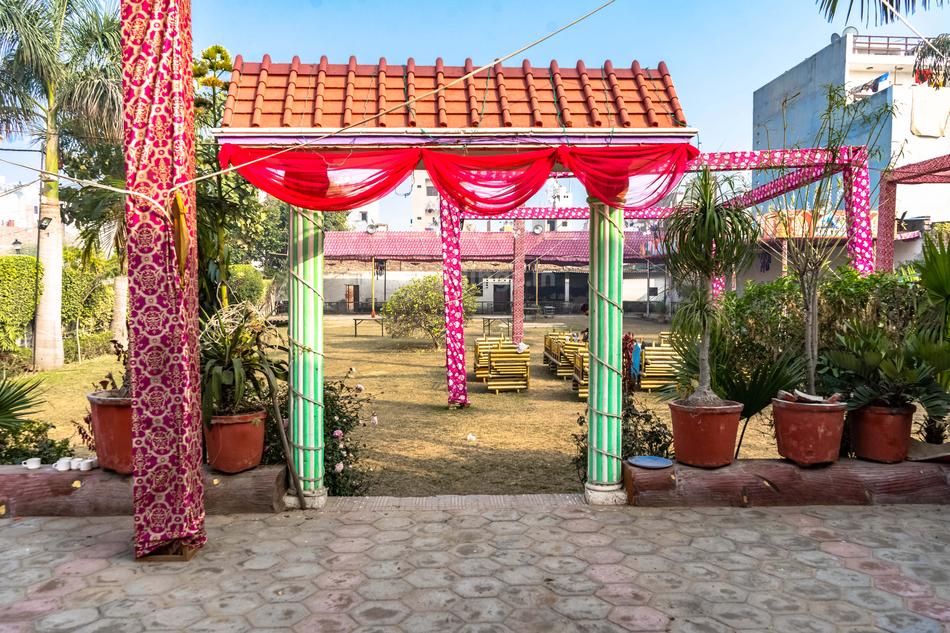 Lucky Garden Nangloi, Delhi Wedding Lawn WeddingZ.in