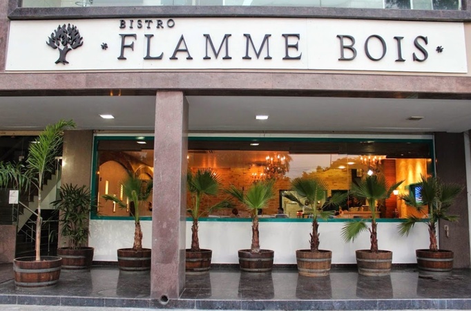 Bistro Flamme Bois, Pakhowal Road Bistro Flamme Bois