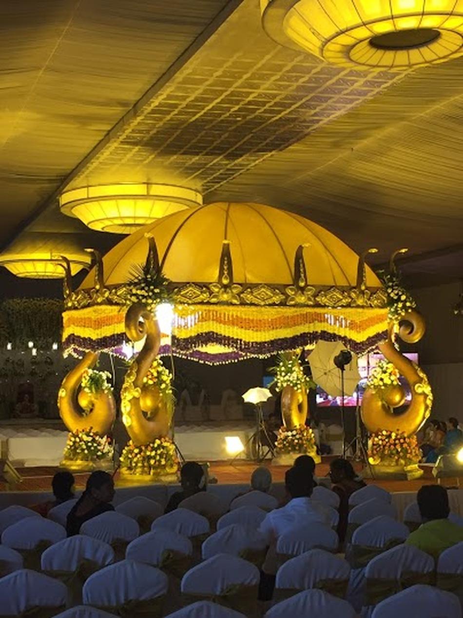 White Petals Palace Ground, Bangalore Banquet Hall Wedding Lawn