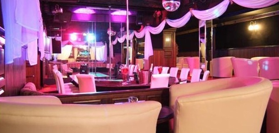 Club Platinum, Paschim Vihar Club Platinum