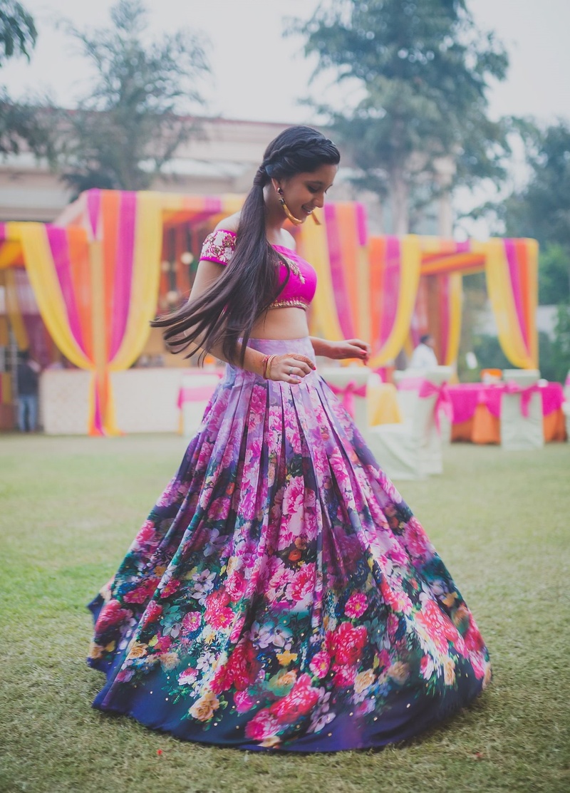 Get a Lehenga Stitched At This Andheri Market In Under 2500 Rupees! #BridesmaidsAlert