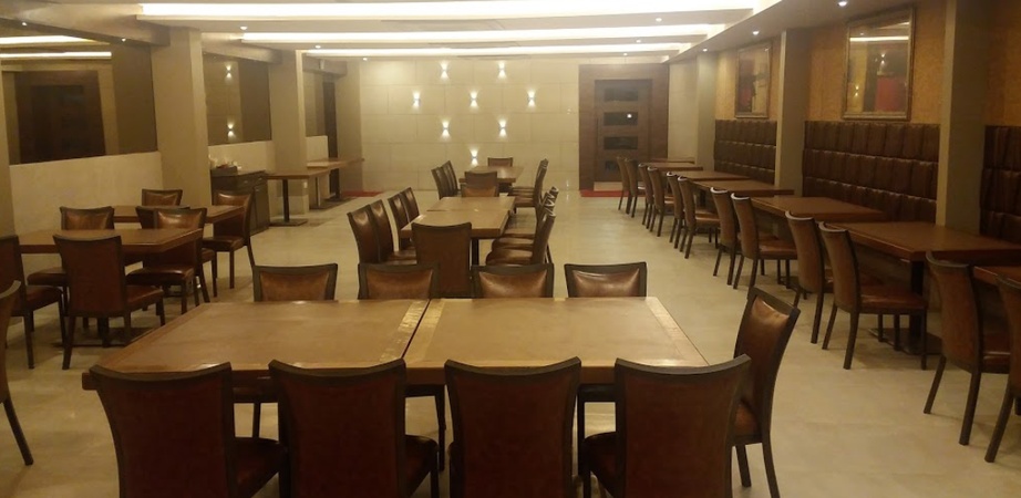 Raasa Veg Multicuisine and Banquets, Borivali West Raasa Veg Multicuisine and Banquets