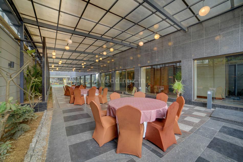 Crystal Sarovar Fatehabad Road, Agra Banquet Hall Wedding Lawn