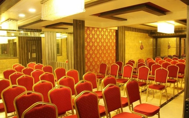 Royalty Banquet, Airoli Royalty Banquet