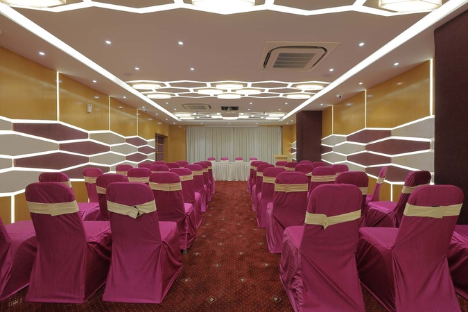 Hotel Silver Heights, Navrangpura Hotel Silver Heights