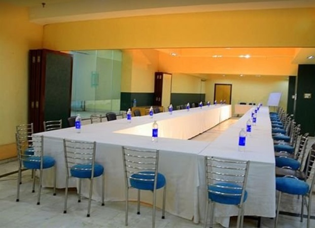 Hotel Clark Heights, Patel Nagar Hotel Clark Heights