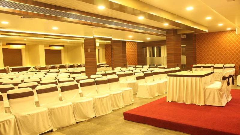 Yogeshwar Fine Dine & Banquets, Badlapur Yogeshwar Fine Dine & Banquets