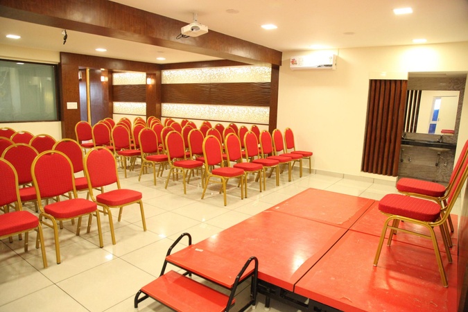 De Castle Inn, Porur De Castle Inn