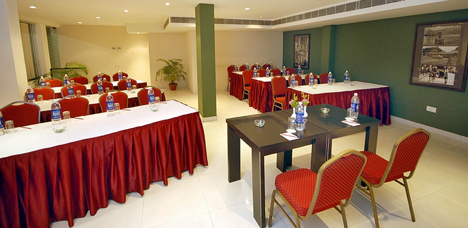 Hotel Metropole, Ballygunge Hotel Metropole