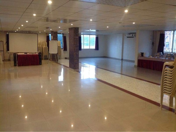 Hotel Alpine, Pimpri Hotel Alpine