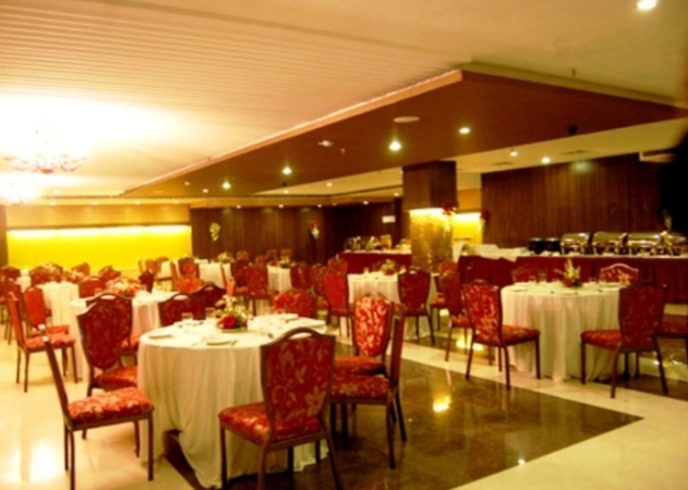 The Continental Hotel, Charbagh The Continental Hotel