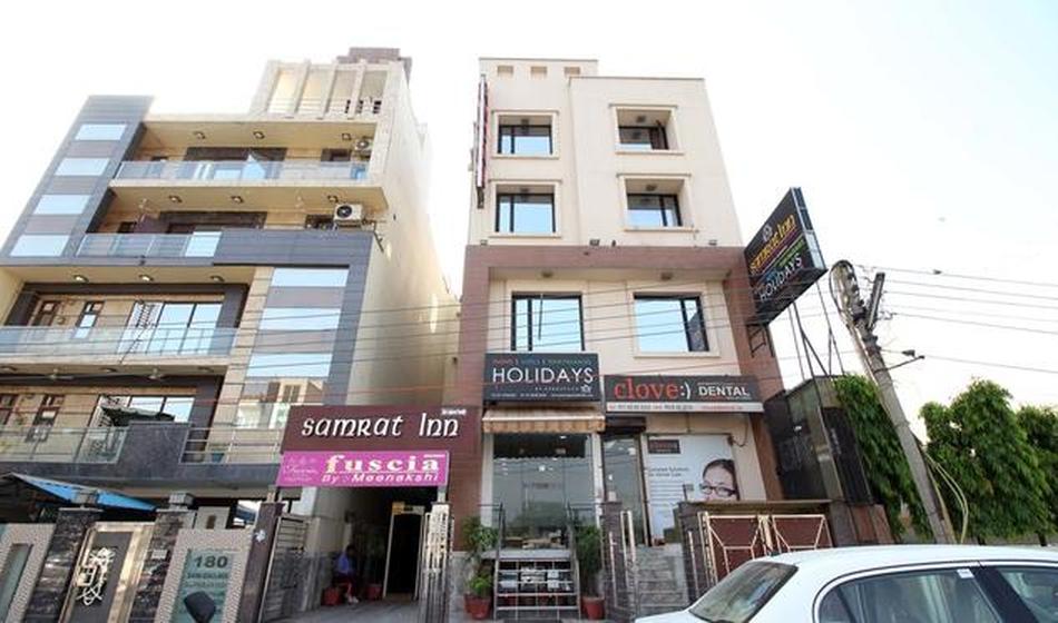 Samrat Inn Hotel Karkardooma, Delhi Banquet Hall Wedding Hotel