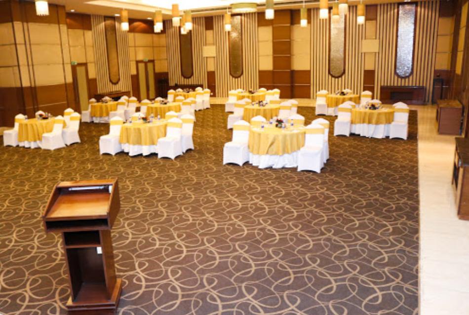 Radisson Blu Greater Noida, Noida Banquet Hall 5 Star Wedding Hotel