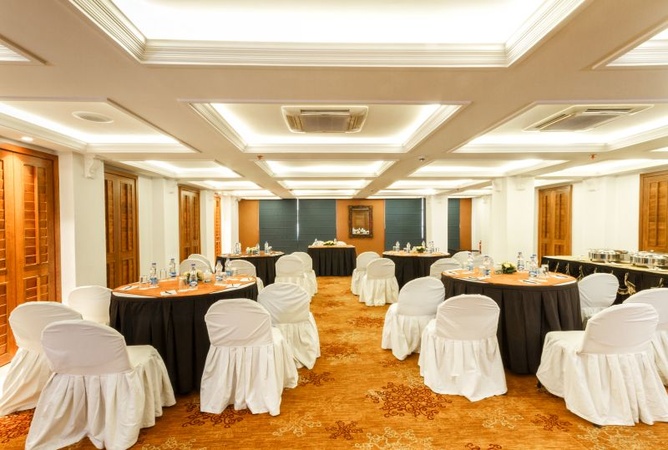 The Conclave, Elgin The Conclave