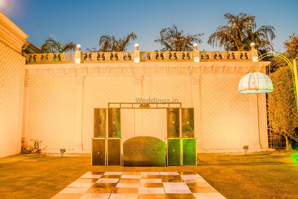 Deewan Palace Bijwasan, Delhi Banquet Hall Wedding Lawn WeddingZ.in