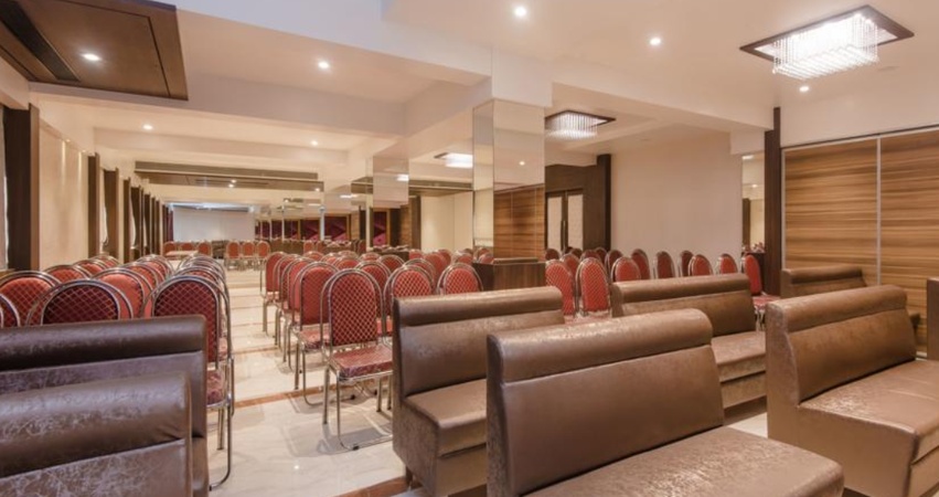Hotel Gold Crest, Airoli Hotel Gold Crest