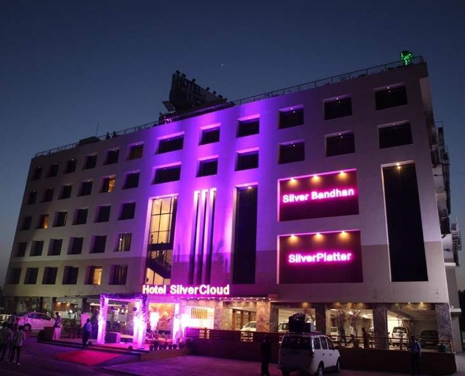 Silver Cloud Hotel And Banquets Old Wadaj, Ahmedabad Banquet Hall