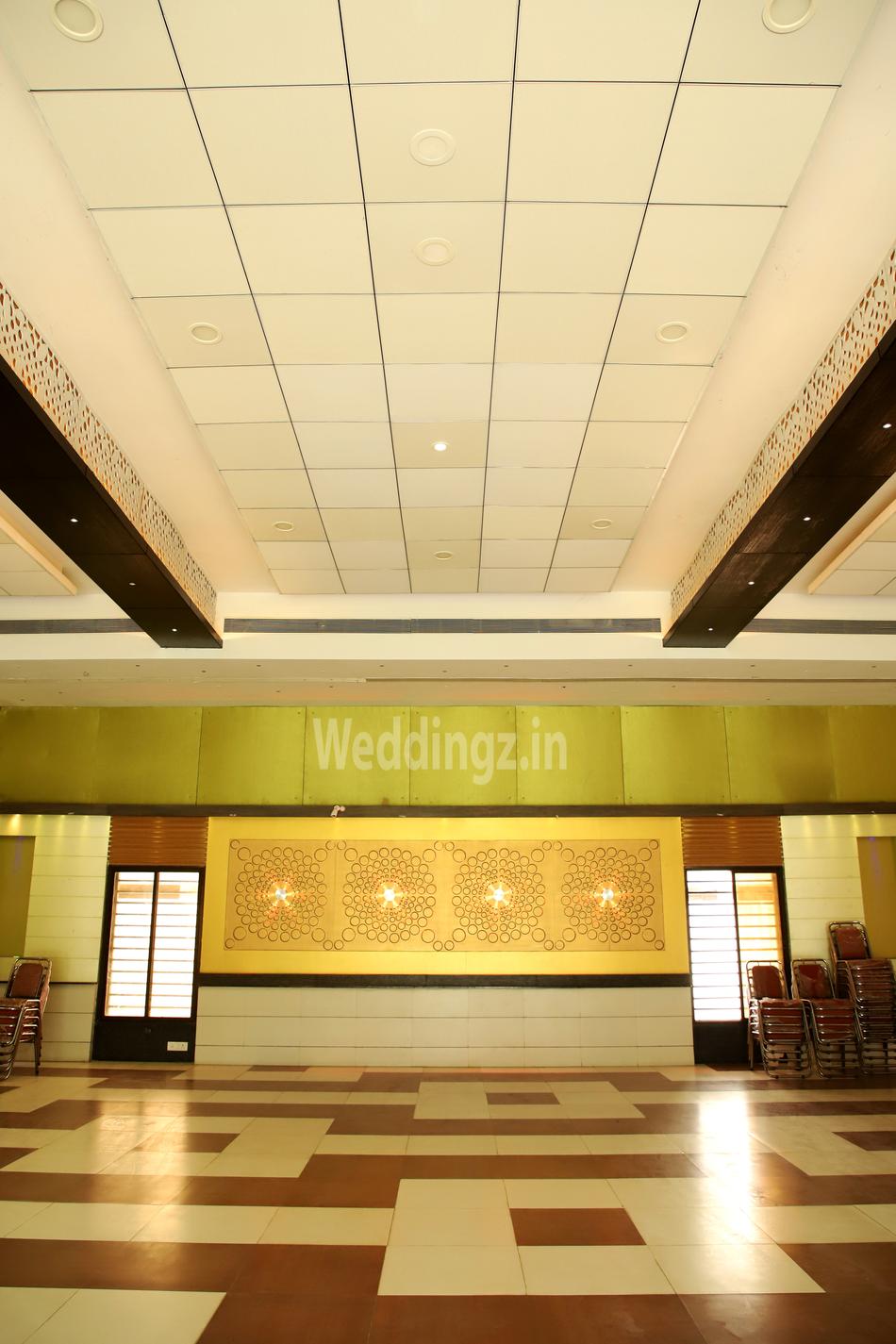 Aamantran Party Plot Nizampura, Baroda Banquet Hall Wedding Lawn