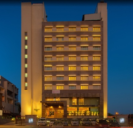Royal Orchid Central, Akota Royal Orchid Central