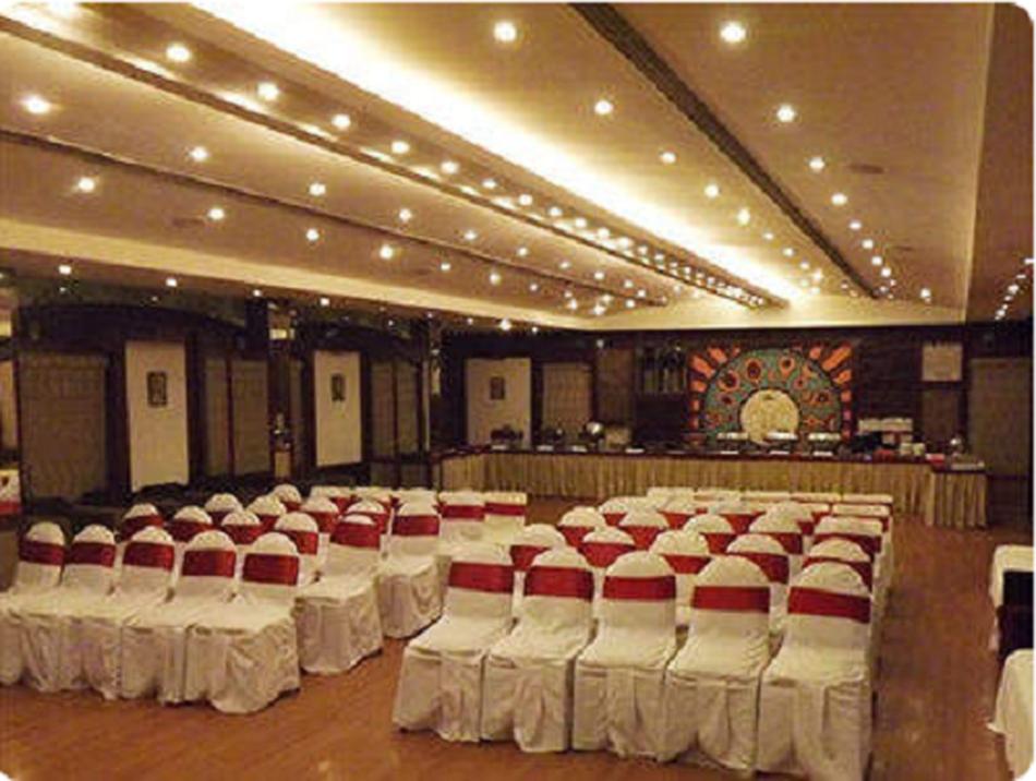 Hotel LB Sadar, Nagpur Banquet Hall Wedding Hotel WeddingZ.in