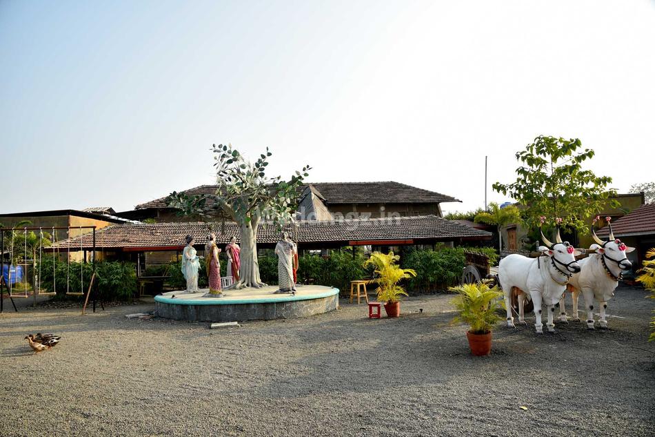 Hotel Swaraj Trimbak Road, Nashik Wedding Lawn Wedding Hotel
