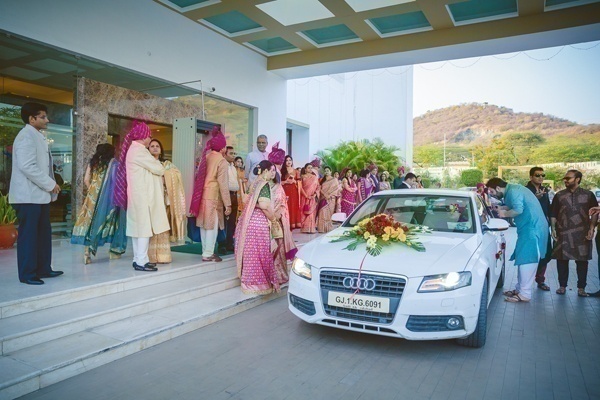 Wedding car decoration - Indian style #Traditional #weddingcar