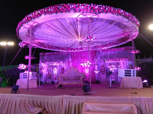 Charans Club And Resort, Gomti Nagar Charans Club And Resort